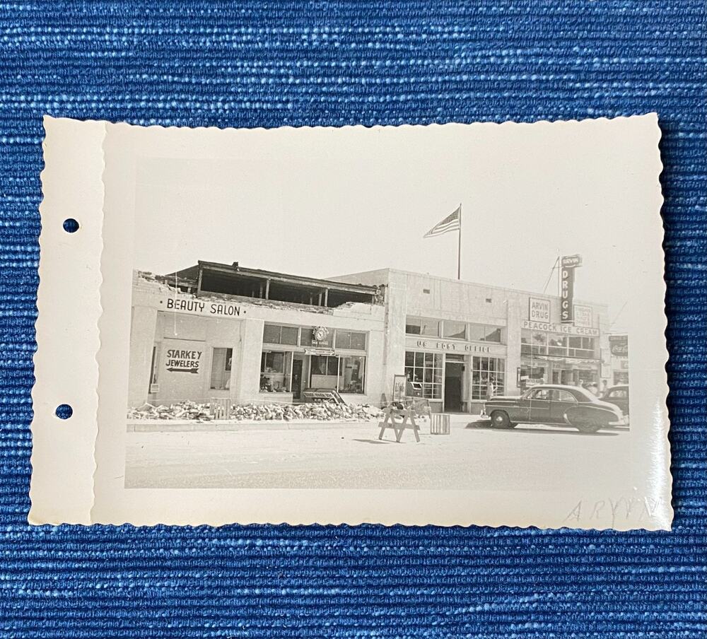 CA 1952 Earthquake Snapshot Photo Post Office Arvin Drug Store Peacock Ice Cream